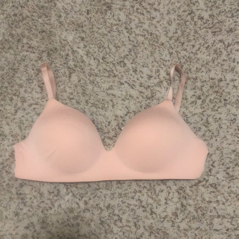 Victoria’s Secret Bra 36DD Nude Color EUC versatile
